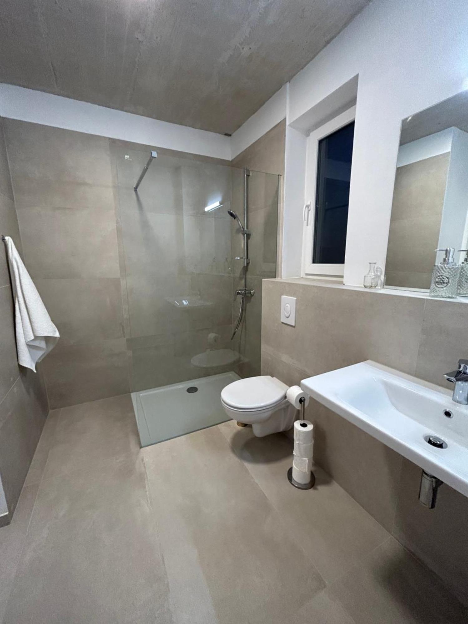 Twenty-Punat Apartments Exterior photo